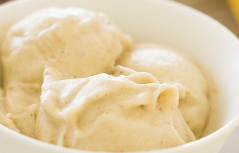 GELADO DE BANANA, CANELA E MANTEIGA DE AMENDOIM
