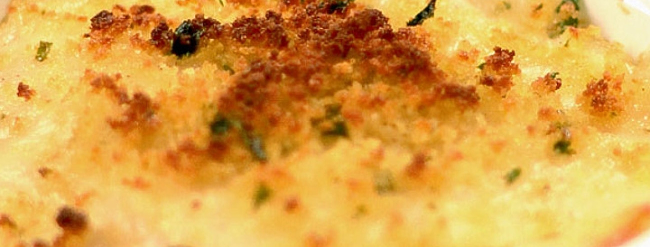 BACALHAU GRATINADO COM BATATA-DOCE E BROA
