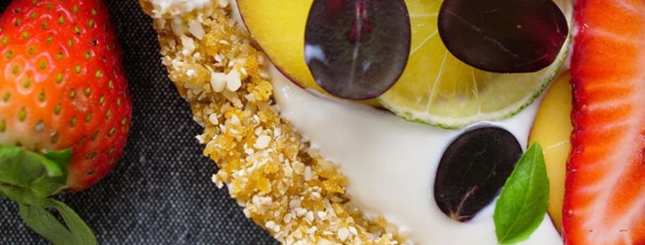 TARTE COM FRUTAS FRESCAS BEM SIMPLES E MAIS SAUDÁVEL