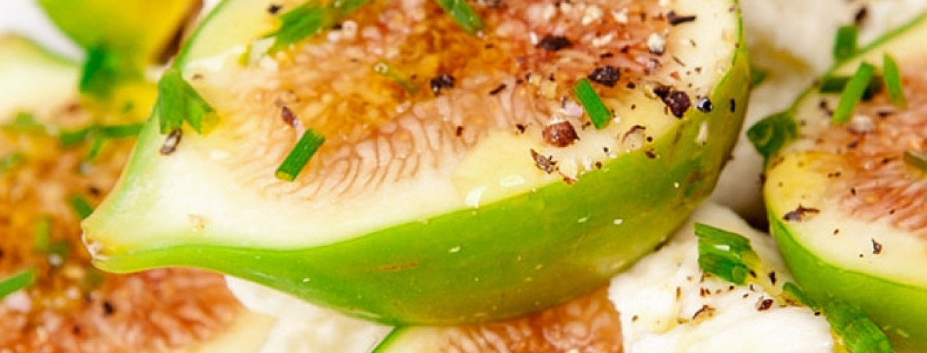 FIGOS COM MOZZARELLA DE BÚFALA