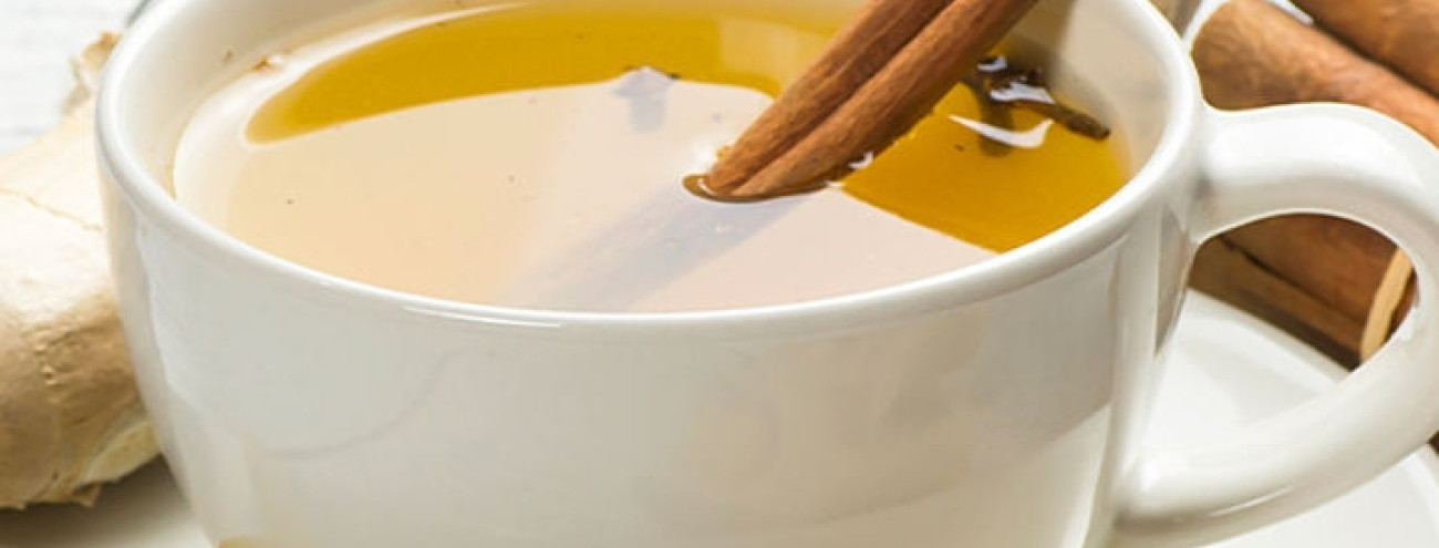 INFUSÃO DE CHÁ BRANCO DIGESTIVO