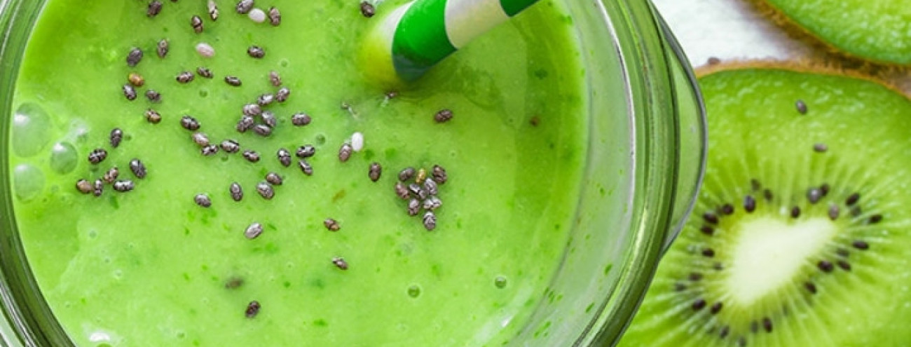 SMOOTHIE DE KIWI, ESPINAFRES E MIRTILOS