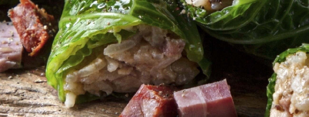 ALMOFADAS DE COUVE COM ARROZ DE ENCHIDOS