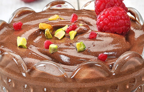 MOUSSE DE CHOCOLATE E ABACATE