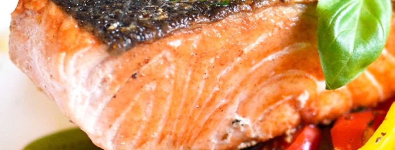 SALMÃO COM MOLHO DE SOJA E GENGIBRE