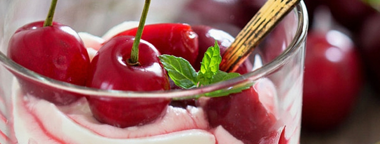 REQUEIJÃO COM DOCE DE CEREJA