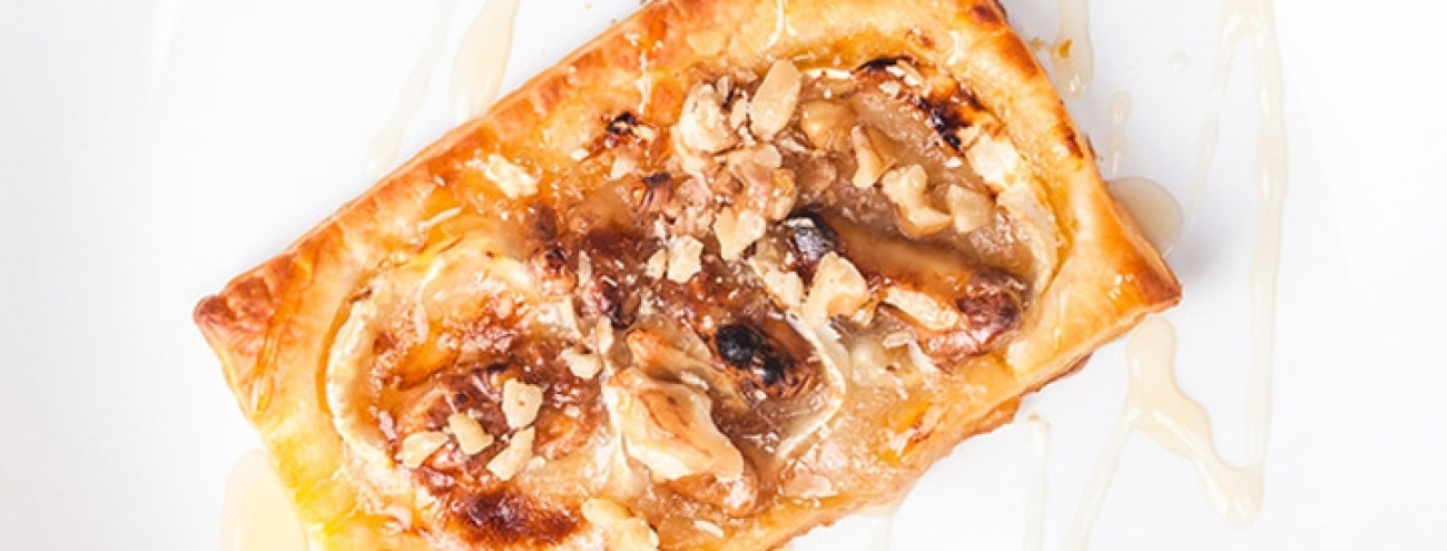 TROUXAS DE MASSA FILO COM CHÉVRE, MEL E NOZES