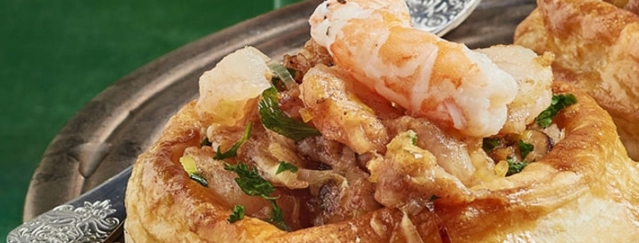 VOL-AU-VENT DE CAMARÃO E ALHO FRANCÊS