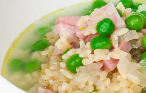 SOPA DE LETRAS COM ERVILHAS E TOUCINHO