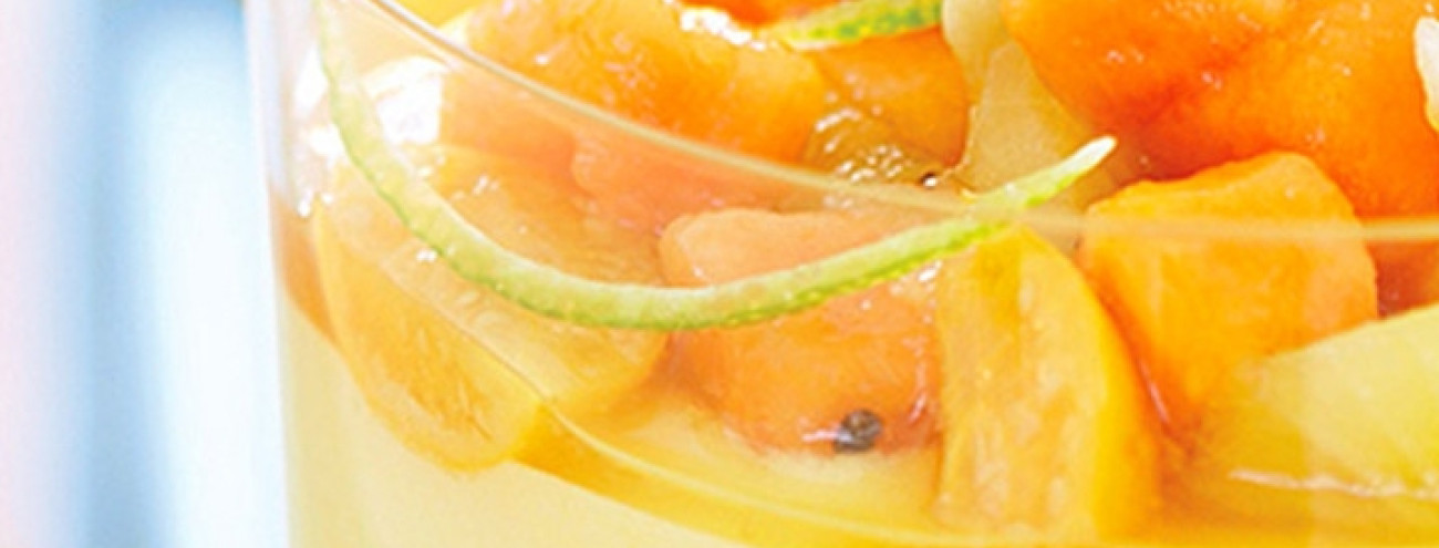 MOUSSE DE MANGA COM SALADA DE FRUTAS EXÓTICAS
