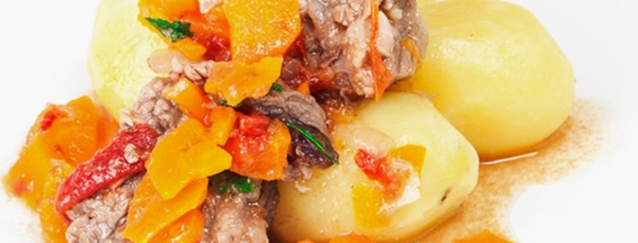 VITELA ESTUFADA COM CENOURA