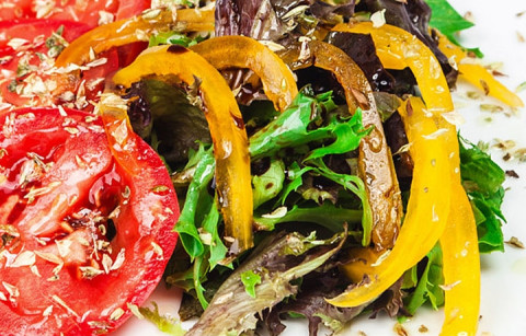 ALFACE, TOMATE E OREGÃOS