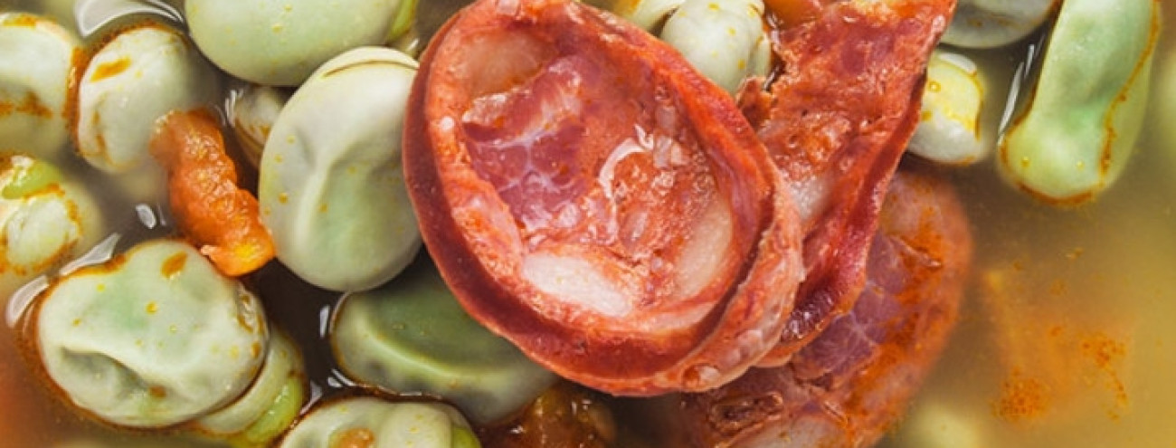 SOPA DE FAVAS COM CHOURIÇO
