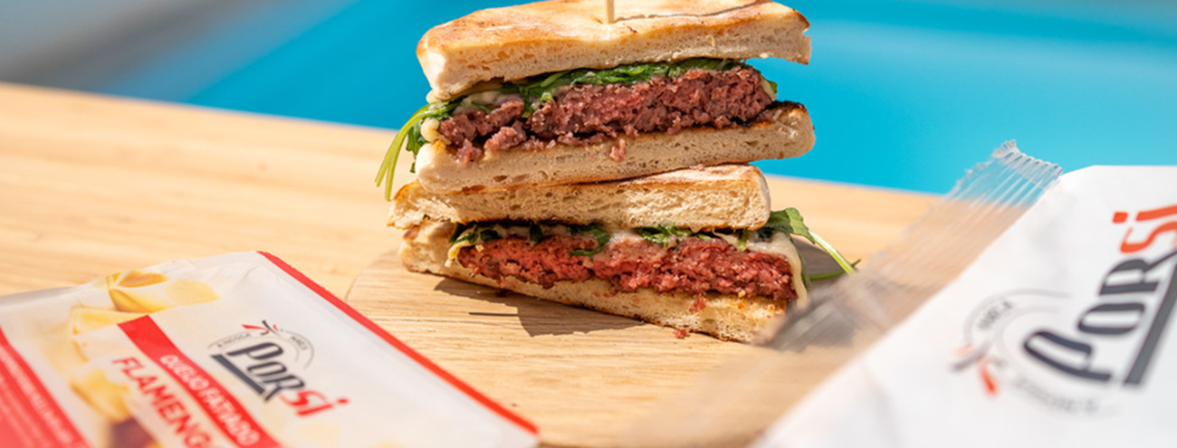 CHEESEBURGUER EM BOLO DO CACO
