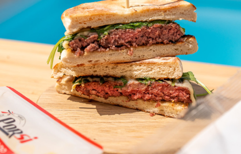 CHEESEBURGUER EM BOLO DO CACO