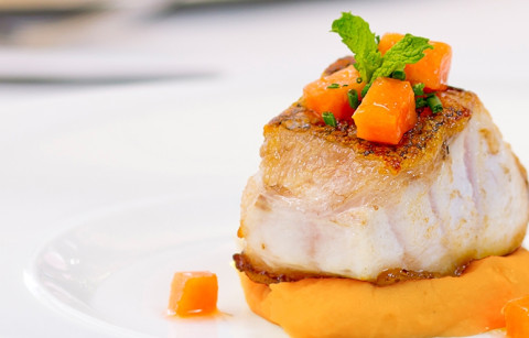 CORVINA COM BATATA DOCE, ABÓBORA E GENGIBRE