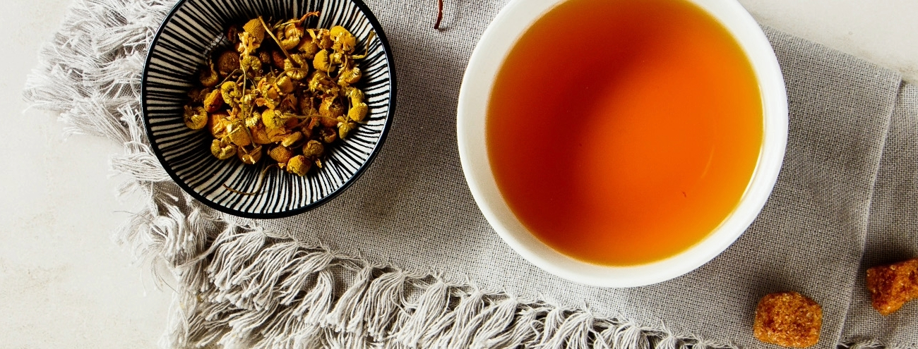 INFUS&Atilde;O DE CAMOMILA, CANELA E BAGAS DE GOJI