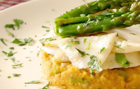 MIGAS DE ESPARGOS COM BACALHAU CONFITADO