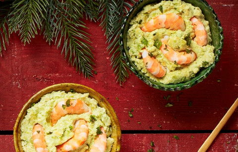 MOUSSE DE ABACATE COM CAMARÃO