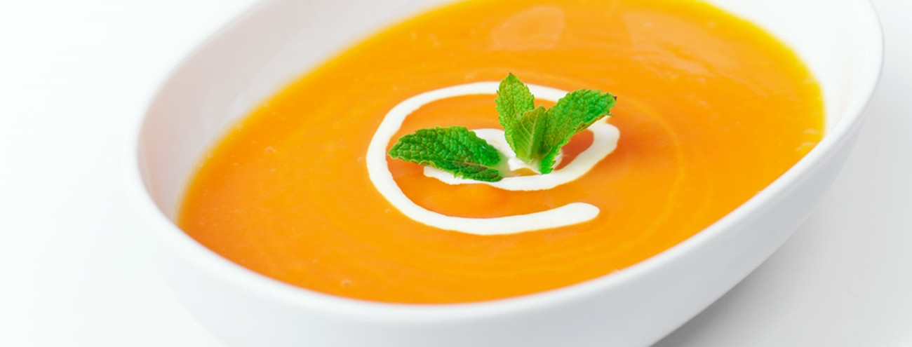 CREME DE ABÓBORA E CENOURA COM MENTA