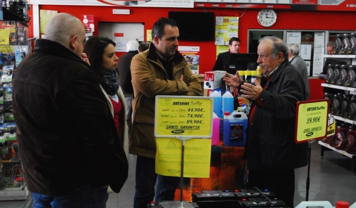 Visita a Presidente da Junta das Freguesias da Charneca da Caparica e Sobreda ao Intermarché Almada (Sobreda/ Charneca de Caparica)